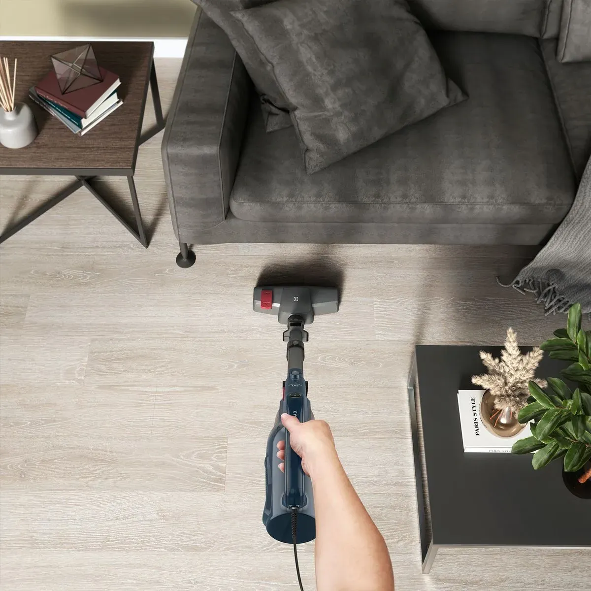 ASPIRADORA VERTICAL CON CABLE ELECTROLUX 1300W CICLÓNICA 3 EN 1 CON FILTRO HEPA PTE10 AZUL - Imagen 4